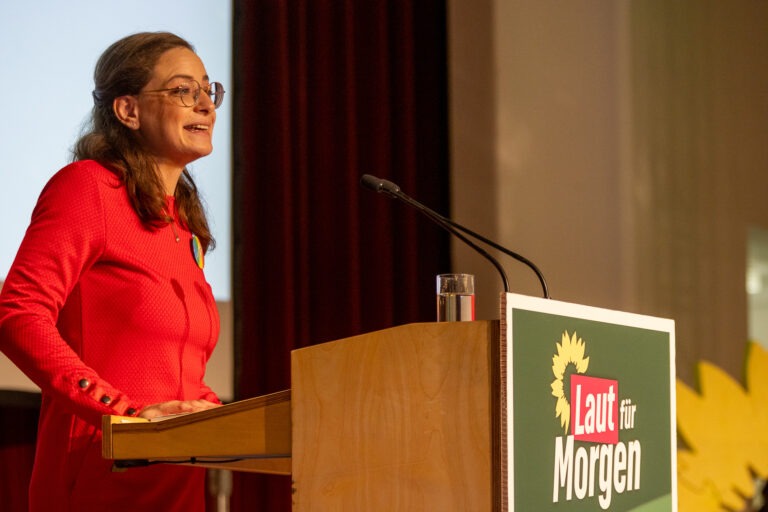 Demokratie gegen rechte Umtriebe verteidigen: Bündnisgrüne erinnern an die Bombardierung von Cottbus und den Angriffen auf die städtische Erinnerungskultur durch Rechtsextreme