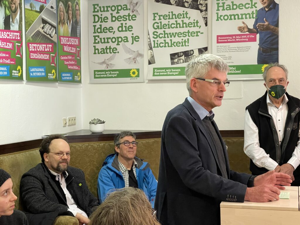 Wiesenbronner Bürgermeister Volkhard Warndt bei seiner Rede